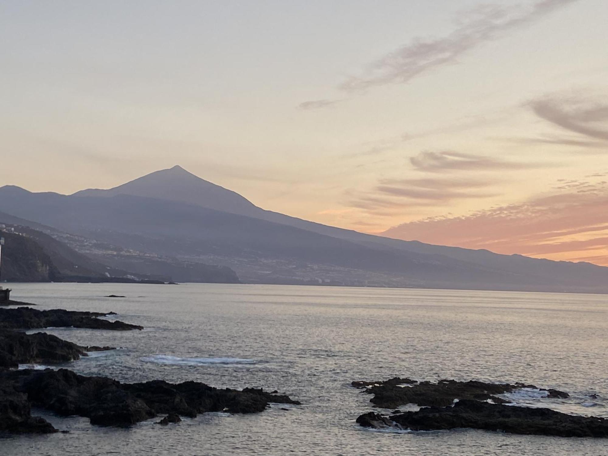 Manolo Pris En El Mar Teide Con Piscina Natural El Pris Exterior photo